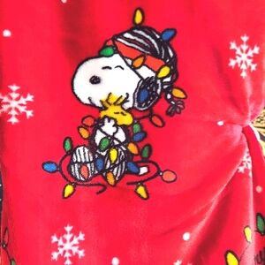 Snoopy Red Holiday Fleece Throw